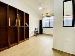 Neo Pee Teck Lane (D5), Terrace #399639381